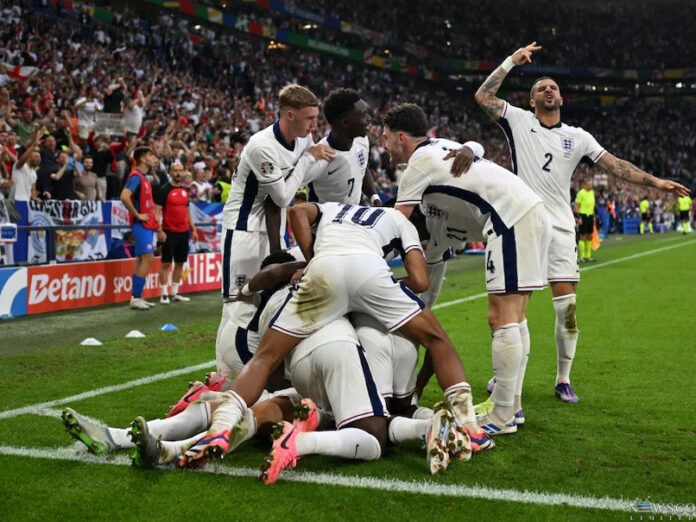 8-UEFA-2-.jpg