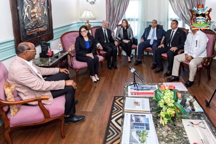 Dominican-Republic-Officials.jpg