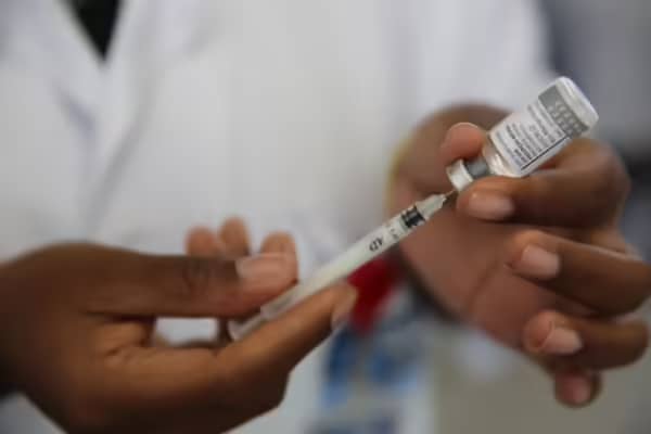vacunacion-fiebre-amarilla-e1743765863209.avif