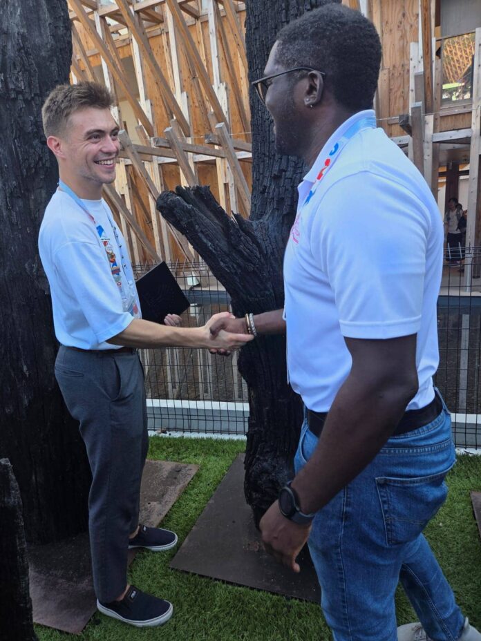 Tomas-Rothschein-Director-of-Forest-of-Civilizations-presenting-the-plaque-to-Javier-Jacobs-Commissioner-General-for-Antigua-and-Barbuda-at-Japan-Expo-2025-1.jpg