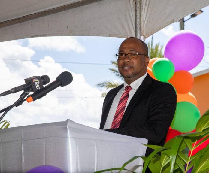 Hon-Rawdon-Turner-Press-Release-Photo.jpg