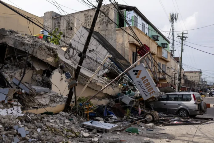 2025-10-02T075831Z_337239834_RC2J3HA0AQZB_RTRMADP_3_PHILIPPINES-QUAKE-1759396236-1.webp