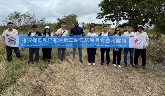 mp-Dwayne-George-with-Chinese-Officials-e1780866040794.jpg